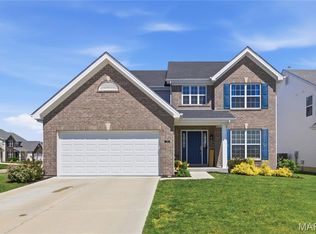 730 Palisades Dr, Saint Charles, MO 63301