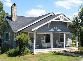 525 7th St SW, Hickory, NC 28602