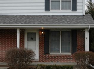 113D Colonial Pkwy, Yorkville, IL 60560