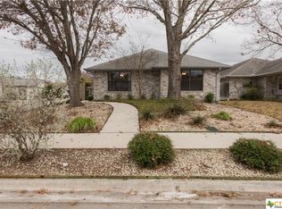 530 Riverside Dr, New Braunfels, TX 78130