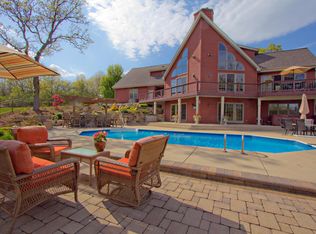 W344S9462 Jericho Dr, Eagle, WI 53119