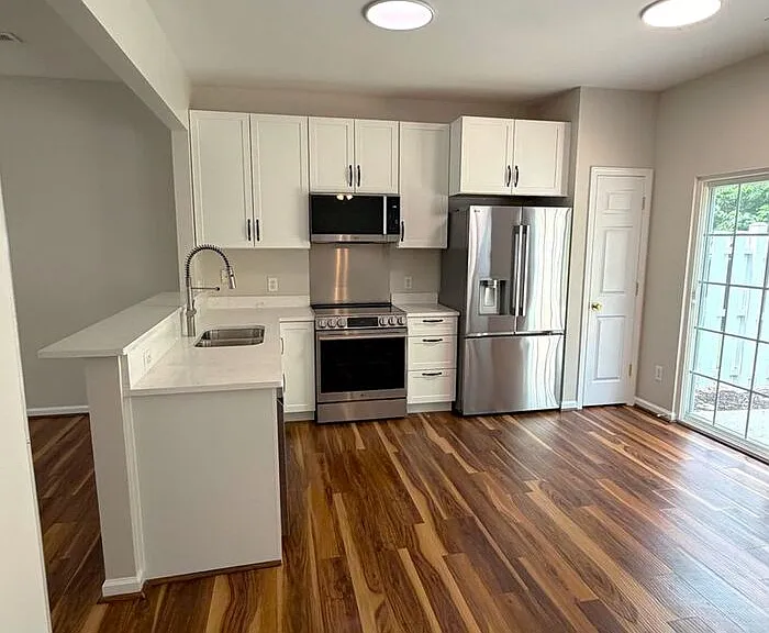 6834 Beverly Springs Dr — Photo 4
