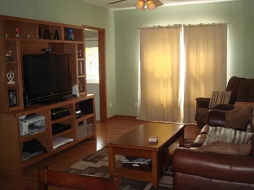 1st image of 32 N Ahrens Ave