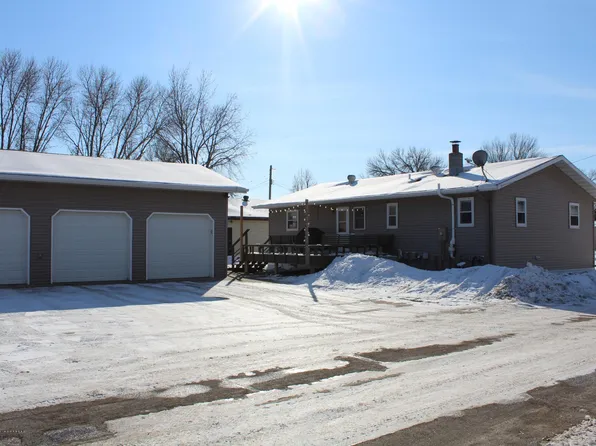 14 Avon St, Dilworth, MN 56529