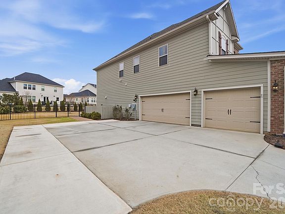 2nd image of 16524 Monocacy Blvd