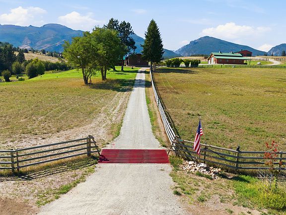 4th image of 1335 Country Rd