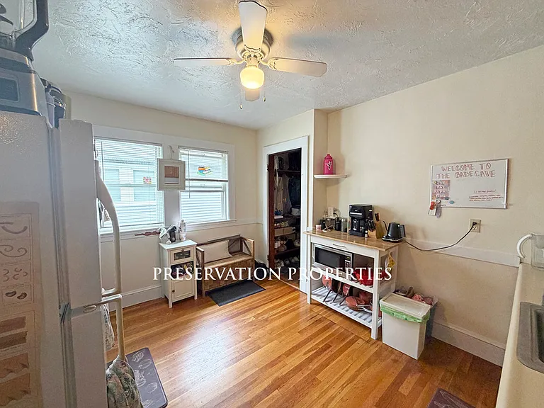250 Robbins St #B — Photo 6
