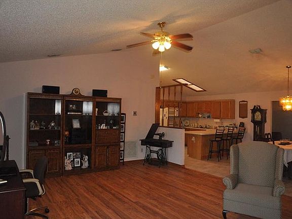 3rd image of 2110 N Normandy Blvd