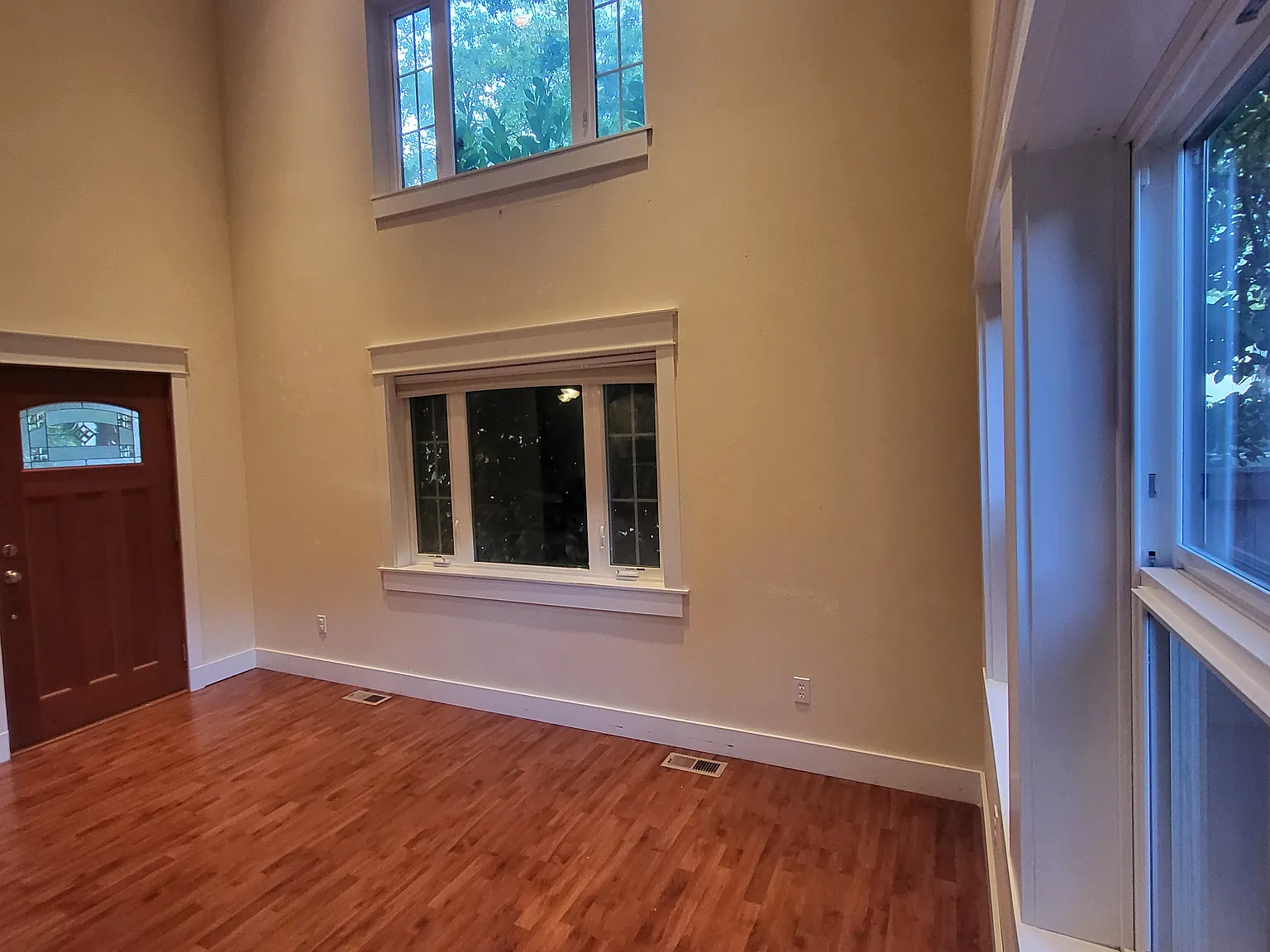 1003 Legion Way SE — Photo 4