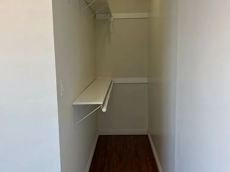 1248 S Manhattan Pl — Photo 8