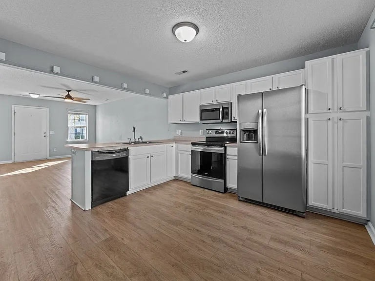 200 Lanieve Ct #7 — Photo 6