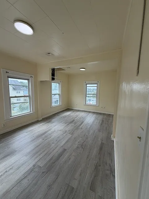 11 Bergen Street - 2 — Photo 3