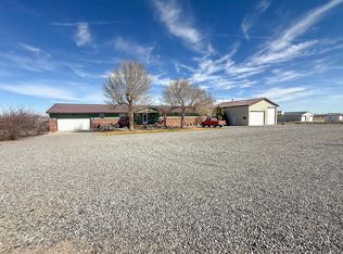 18 Prairie Breeze Rd, Riverton, WY 82501