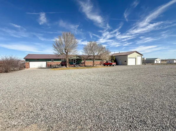 18 Prairie Breeze Rd, Riverton, WY 82501