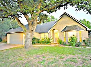 8501 Priest River Dr, Round Rock, TX 78681