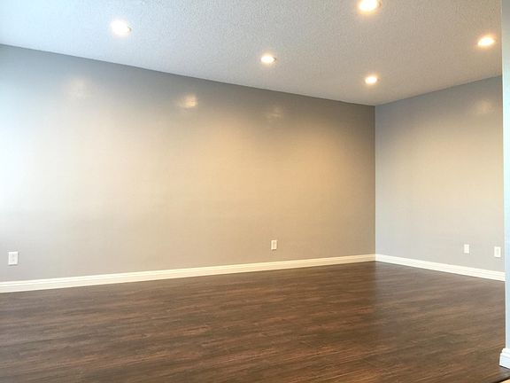 5th image of 1681 College View Dr APT 5