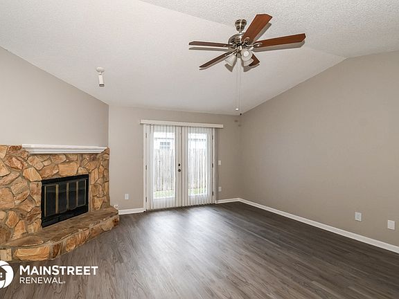 3rd image of 12461 N Hickory Hollow Dr