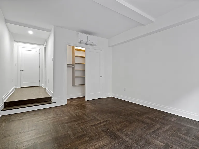 160 E 89th St #3D — Photo 12