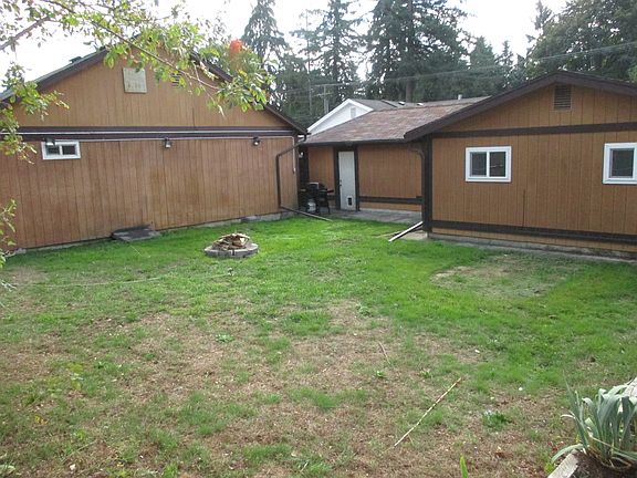3rd image of 5217 Solberg Dr SW