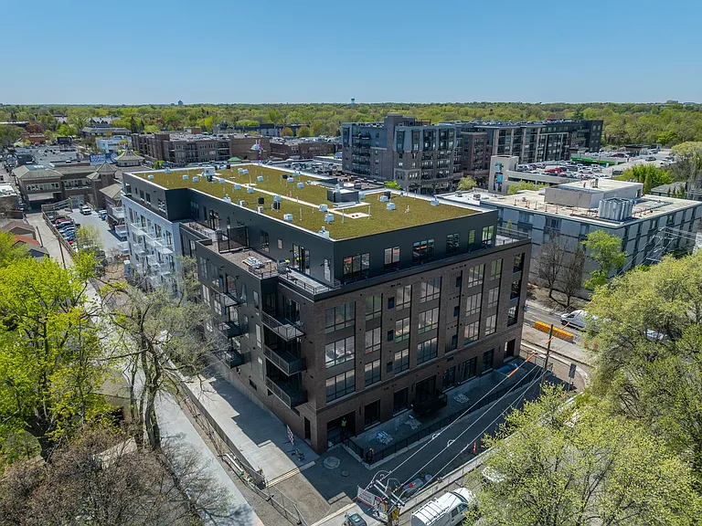 Velwood Residences — Photo 30