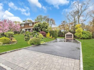 39 Wilson St, Blue Point, NY 11715