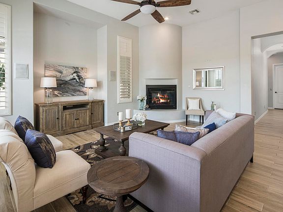 5th image of 813 W Azure Ln