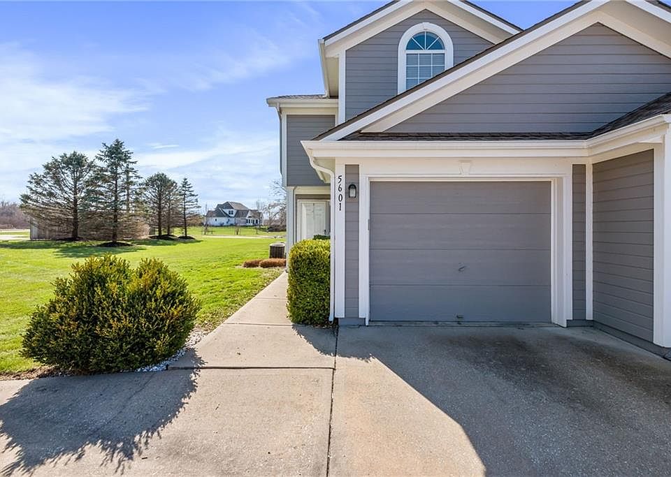 5601 NW Plantation Dr, Lees Summit, MO 64064 Zillow