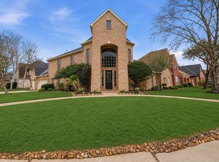 1711 Forestlake Dr, Sugar Land, TX 77479