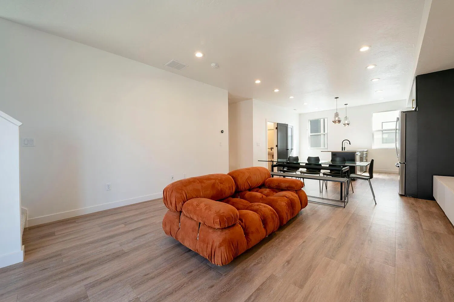2 bed, 1706 sqft, $2,395 — Photo 3