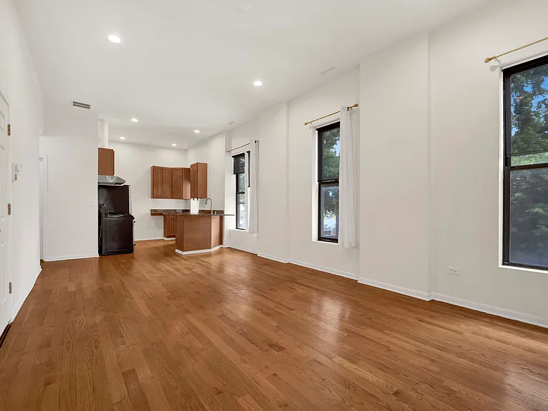 2859 S Lowe Ave #2F — Photo 2