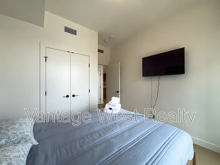 3800 Capozzi Rd #806 — Photo 13