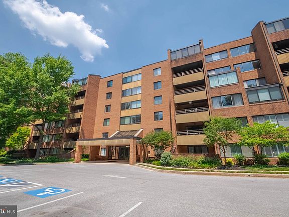 5th image of 1 Southerly Ct APT 305