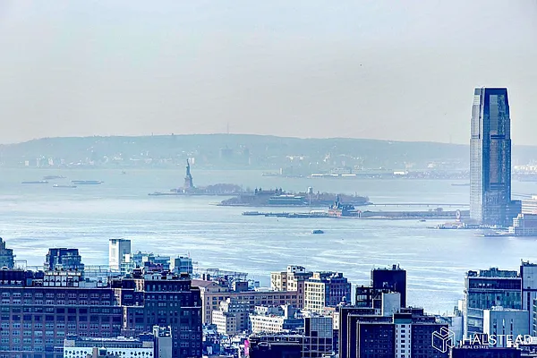 Rented by Halstead Real Estate | media 6