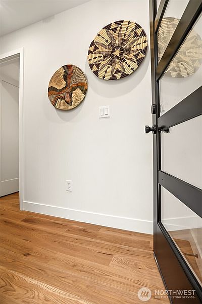 2nd image of 2414 Queen Anne Avenue N #B