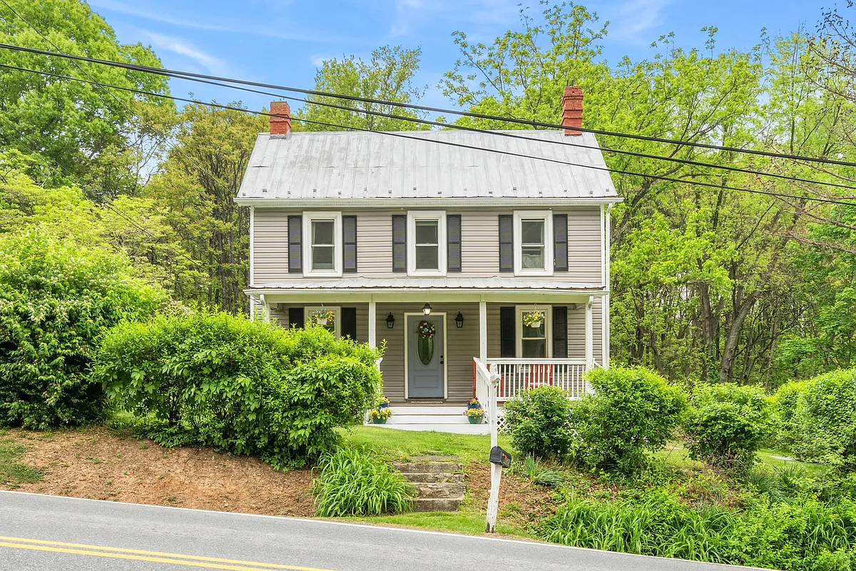 Building Photo - 4520 Mountville Rd