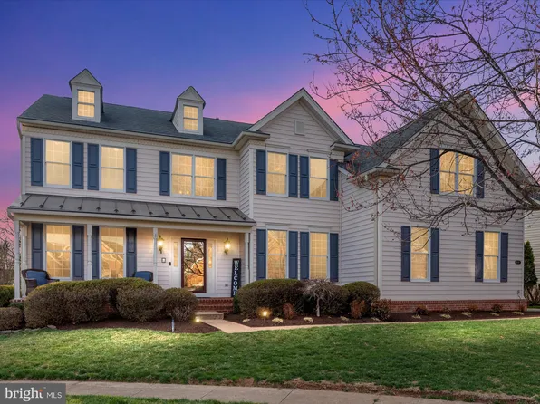 5032 Warwick Hills Ct, Haymarket, VA 20169