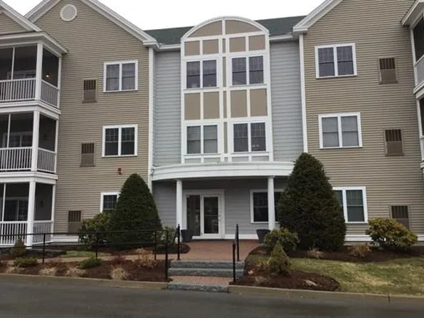 2105 Briarwood Vlg, Clinton, MA 01510