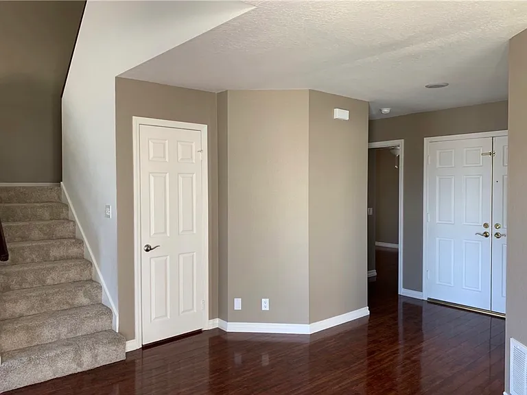 852 Congressional Rd — Photo 3