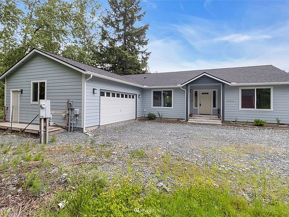 2019 built spacious home with fantastic layout