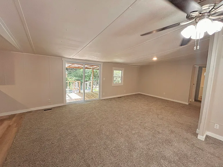 415 Old Statesville Rd — Photo 4