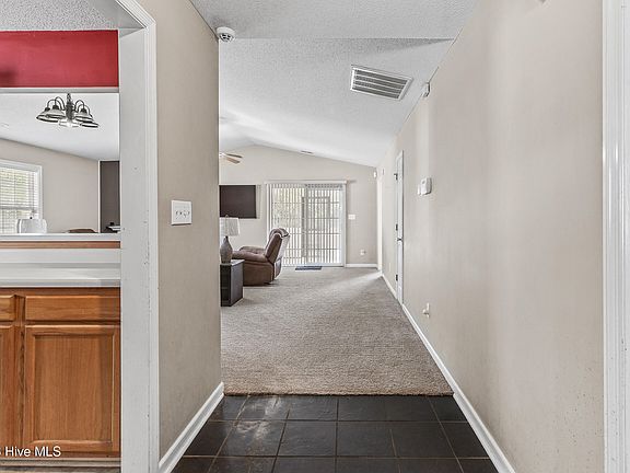 5th image of 119 Foxlair Drive