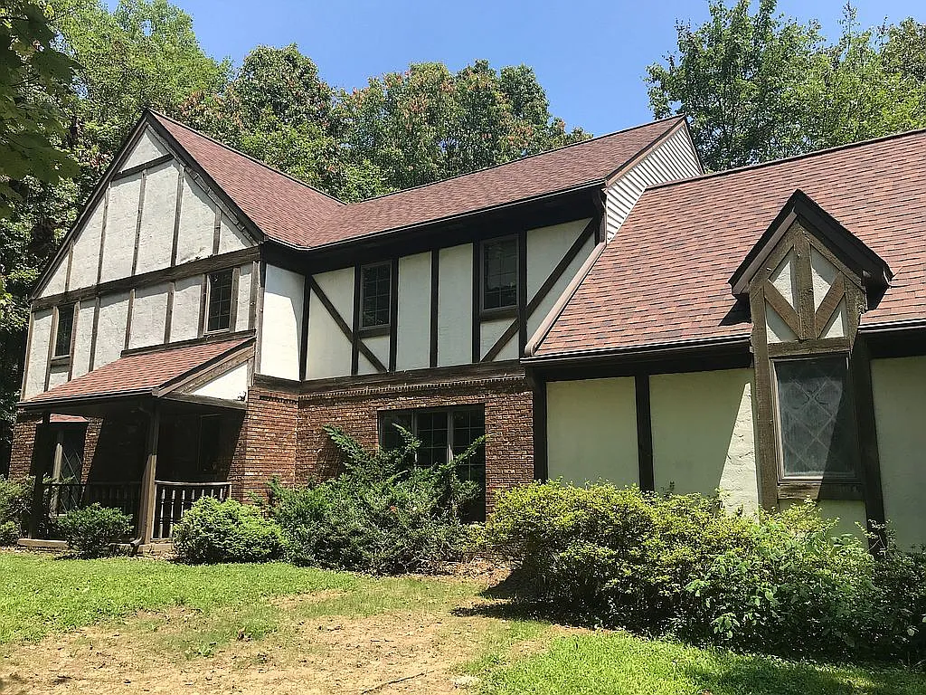131 Short Dr photo 1