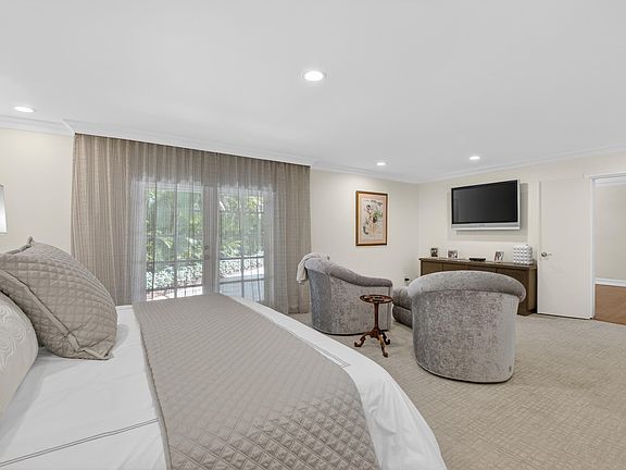 2nd image of 19682 Oakbrook Court