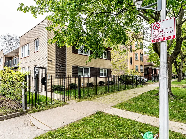 7927 S Ellis — Photo 12