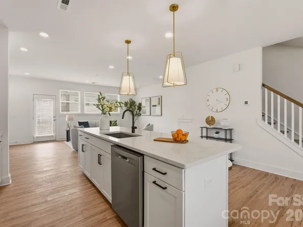 4019 Bass River Pkwy, Charlotte, NC 28217