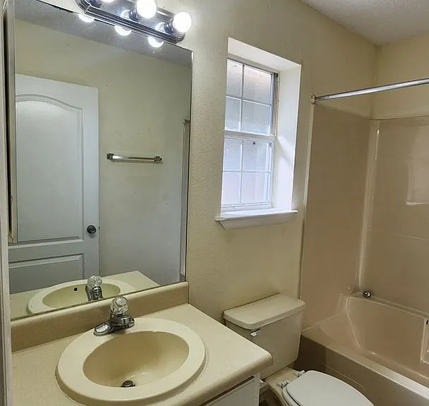 2318 Beech St — Photo 18