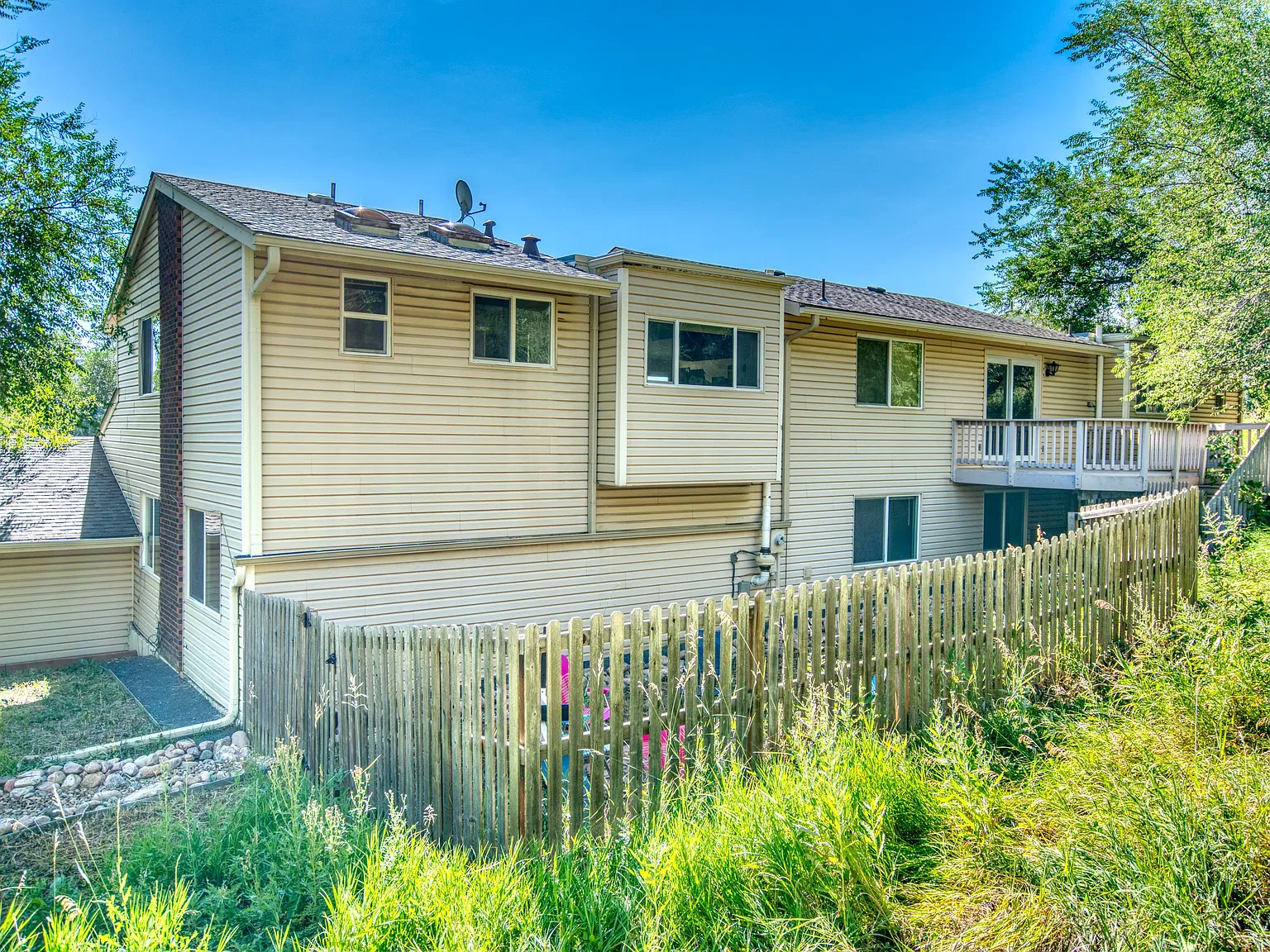 5 bed, 2002 sqft, $6,775 — Photo 4