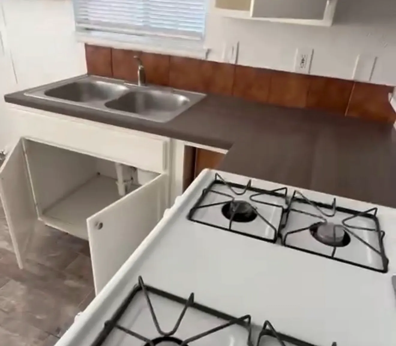 2 bed, 900 sqft, $1,495 — Photo 3