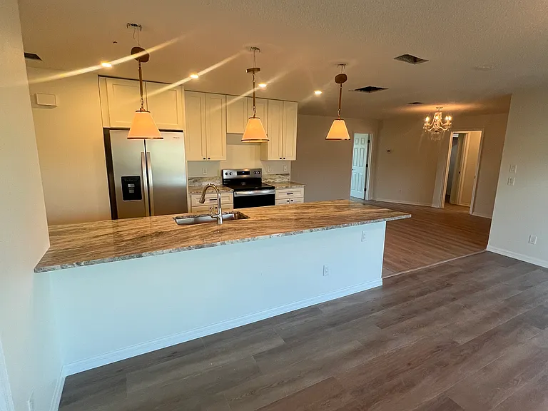 710 Beverly Rd — Photo 8