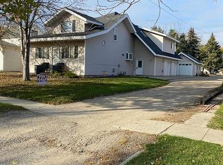 756 5th St, Britton, SD 57430